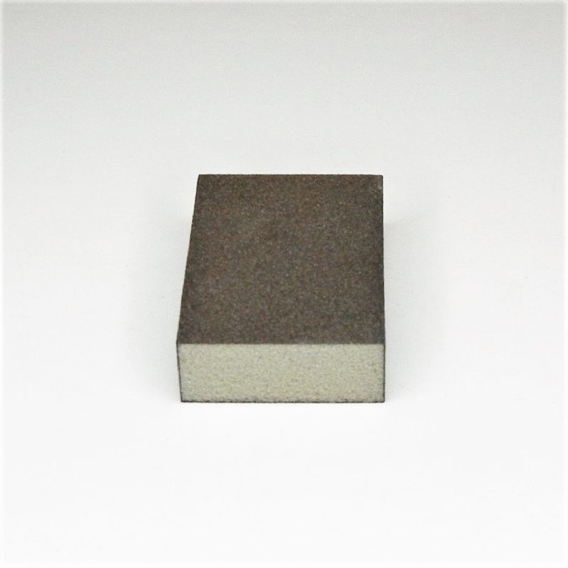 spugna abrasiva foam block mm. 96 x 68 x 26 p 100 Fine corindone. Confezione da 12 pz.<br />#spugnaabrasiva