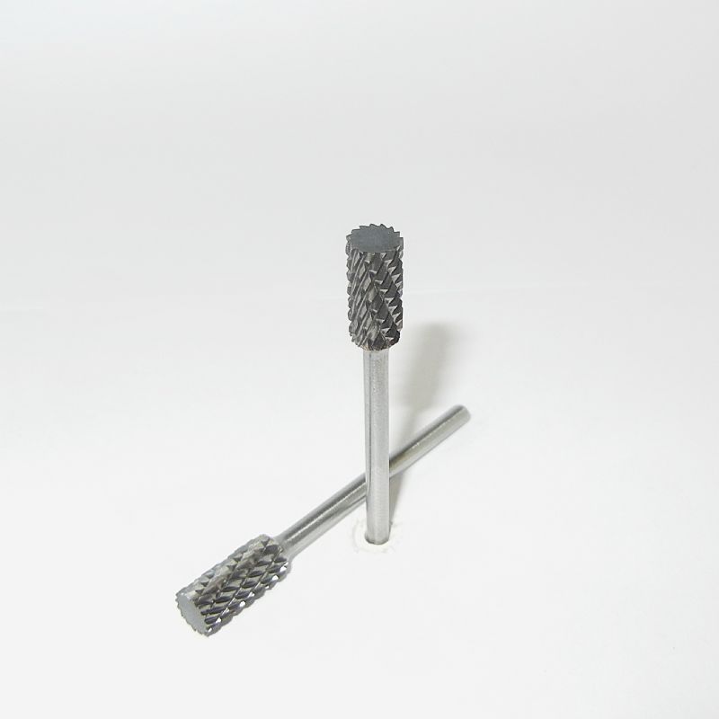 fresa metallo duro integrale cilindro testa piana Ø mm. 6,5 x 13 x 38 perno 3 taglio E 6